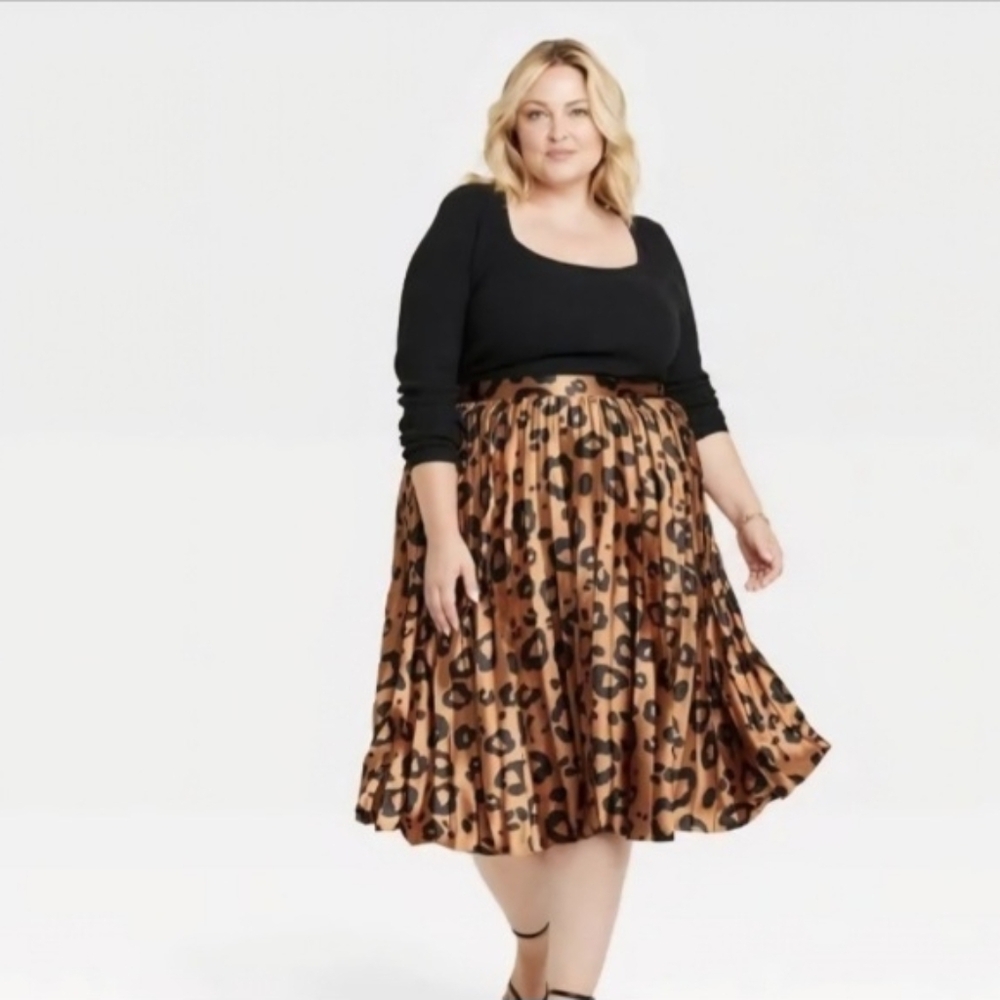 Leopard Print Satin Pleated Skirt Size 1X
